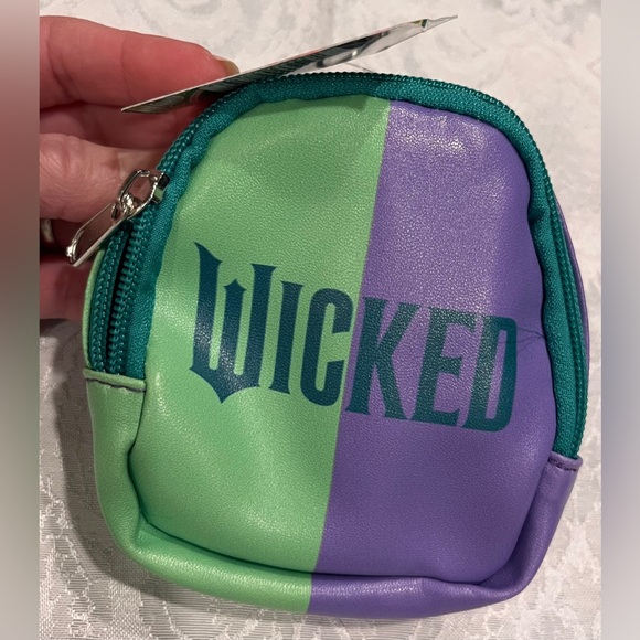 Wicked Mini Backpack Coin Purse Keychain Limited Edition NWT - Picture 4 of 7